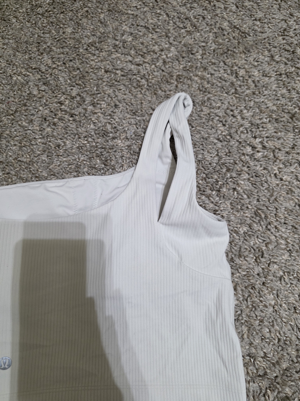 Lululemon Tank - Picture 4 of 5
